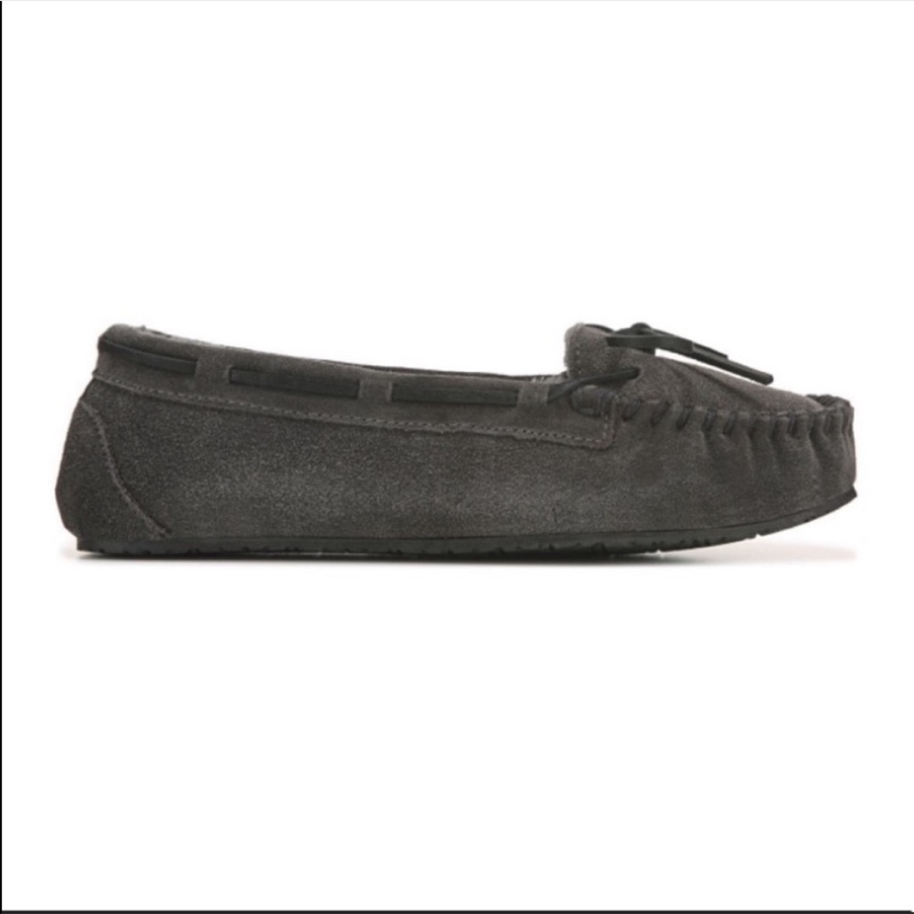 NIB Minnetonka Women’s Charcoal Black Britt Trapper Moccasin Slippers - Picture 2 of 3